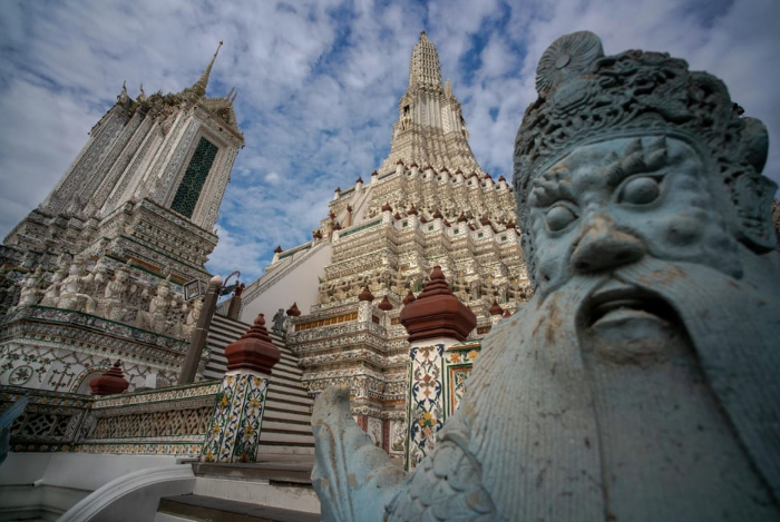 Bangkok: Wat Pho and Wat Arun Guided Walking Tour
